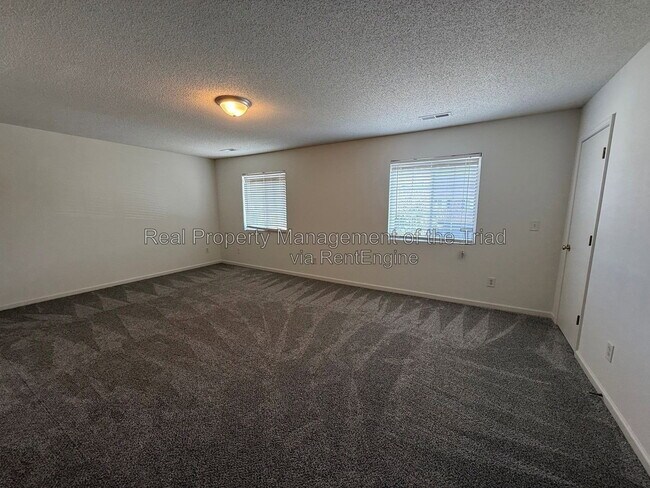 Building Photo - 809 Topsail Dr