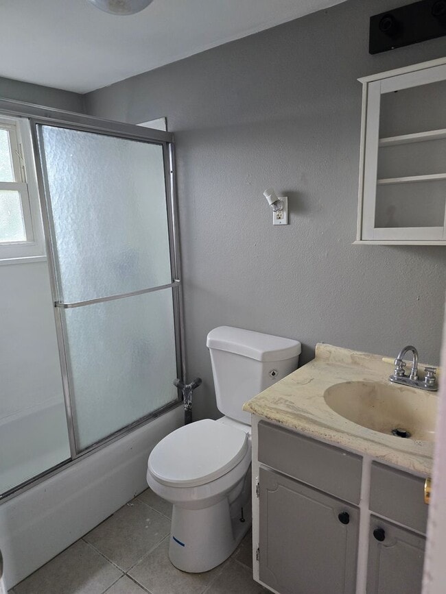 Building Photo - Nice 1BD/1BA apartment