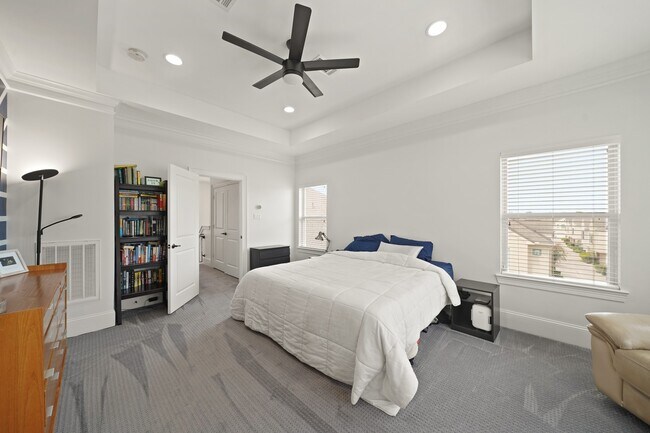 Building Photo - 3808 Center St