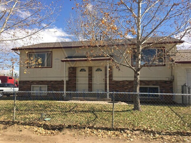 Building Photo - 107 S Taylor St