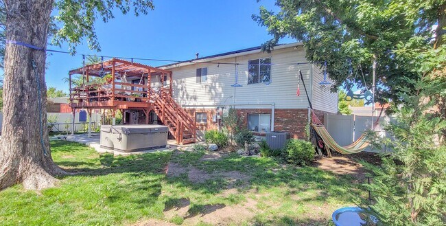 Building Photo - Really Nice 4 bedroom 3 Bath Home on Spacious Lot!