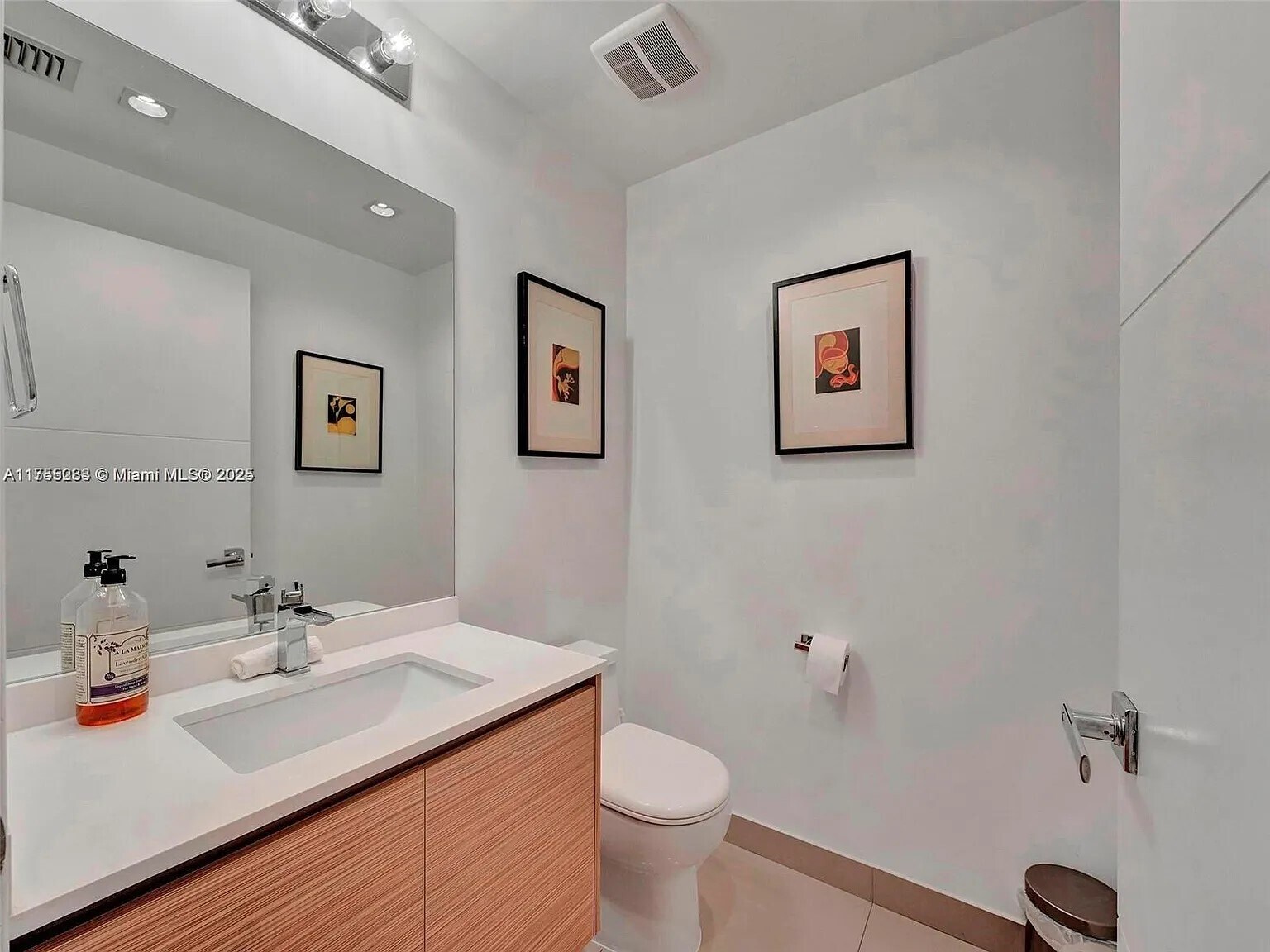 Building Photo - 600 NE 27th St