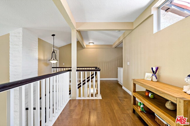 Building Photo - 683 Triunfo Canyon Rd