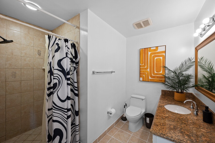 Building Photo - 10366 Eastborne Ave