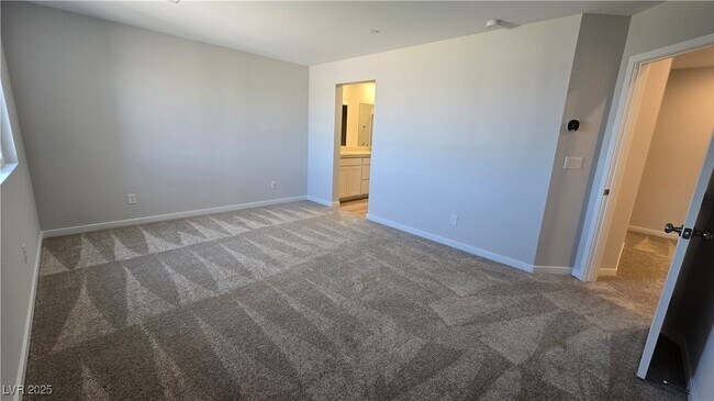 Building Photo - 988 Gearus Pl