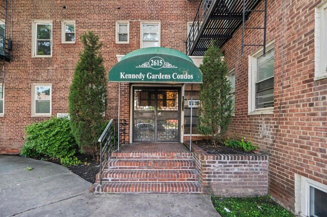Primary Photo - 2615 John F. Kennedy Blvd