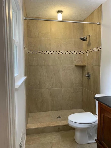 Master Bathroom - 2104 Terriwood Ct