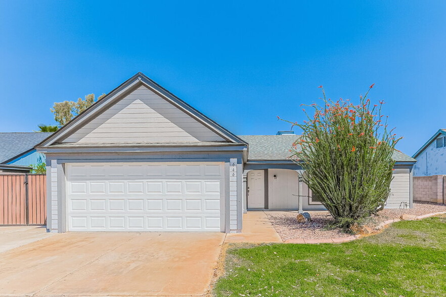 Primary Photo - 646 E Gila Ln