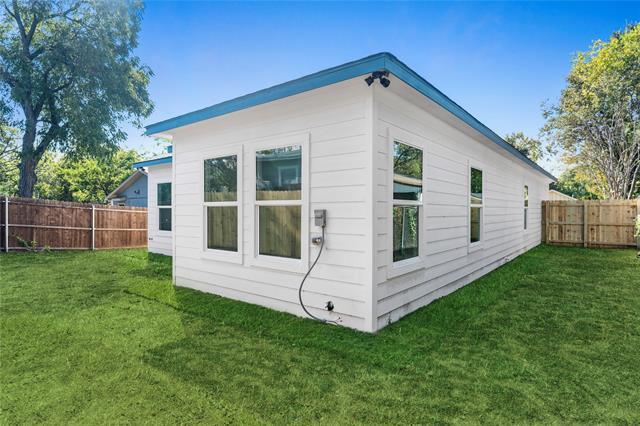 Building Photo - 2724 Swanson St