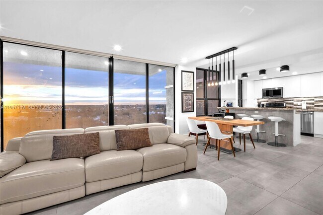 Building Photo - 780 NE 69th St