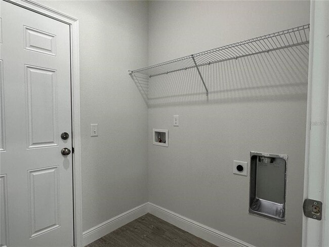 Building Photo - 149 Maple Dr