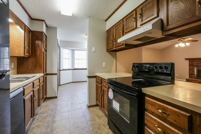 Building Photo - 105 Whitewood Dr