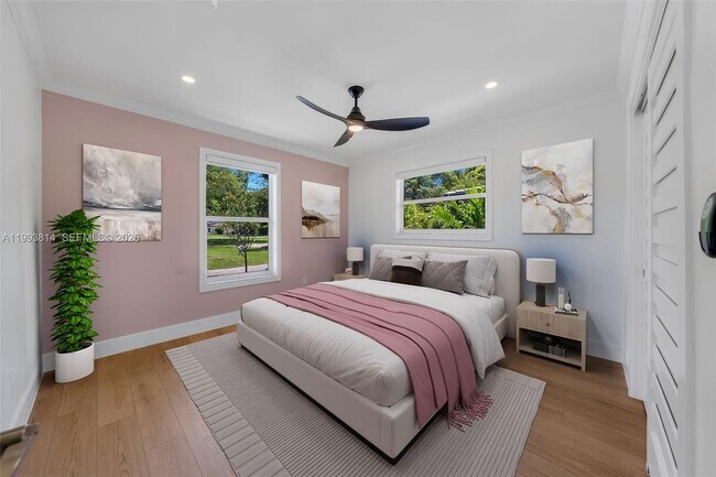 Building Photo - 5120 Carillo St