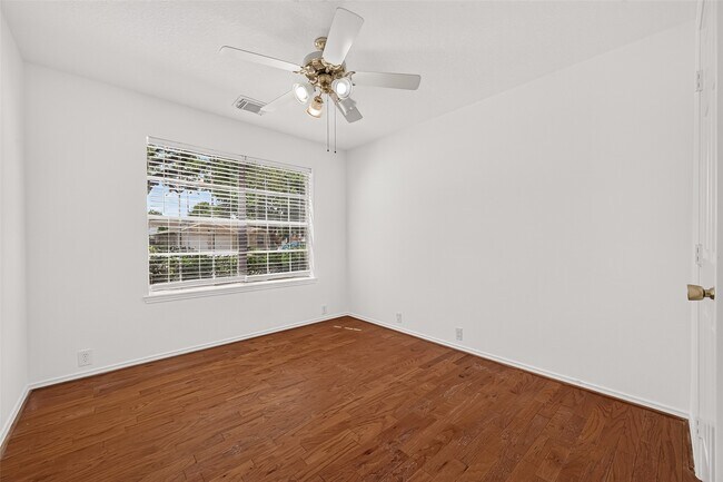 Building Photo - 6807 Lauderwick Ct