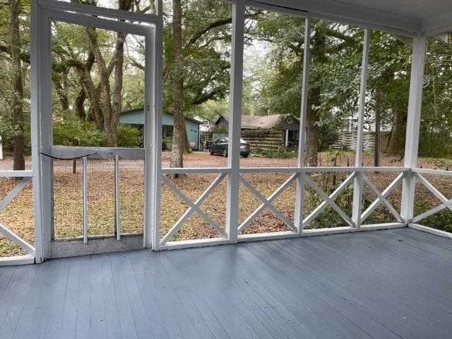 Building Photo - 616 Seabreeze Dr