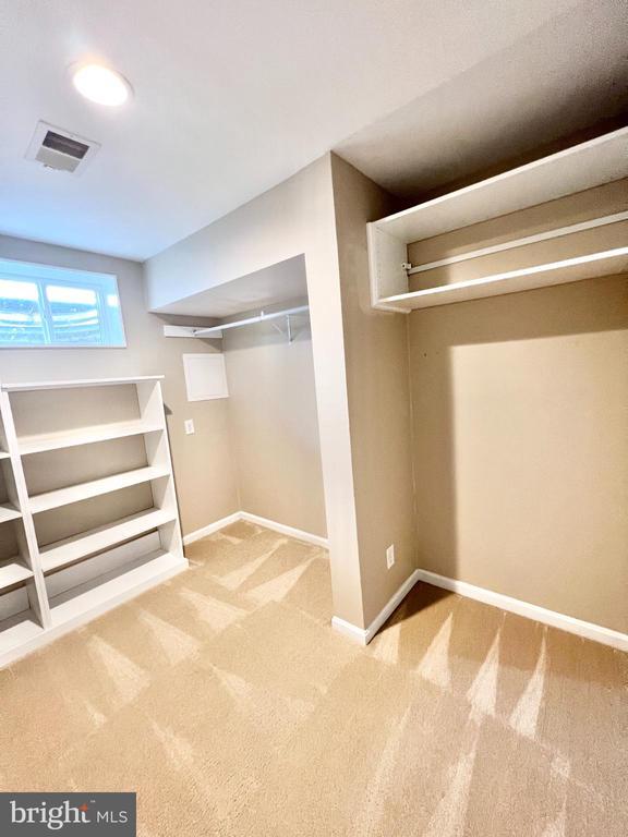 Building Photo - 5504 Woodlawn Manor Ct