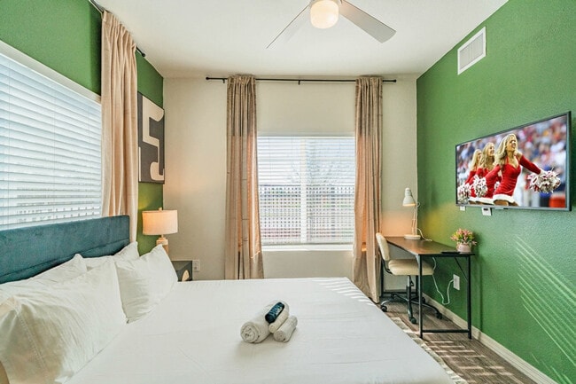 Building Photo - 9600 W Georgia Ave