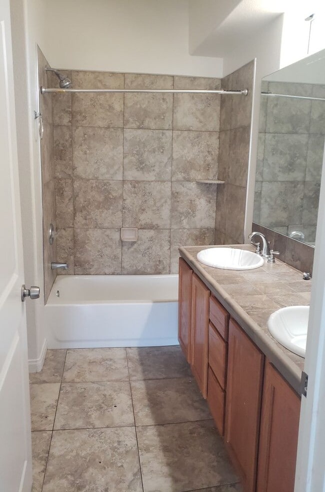 Building Photo - COMING SOON 4 bed 2 bath home in Upper Friendly Hills Area