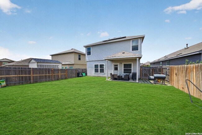 Building Photo - 4 Bedroom/2.5 Bath Summerhill Subdivision