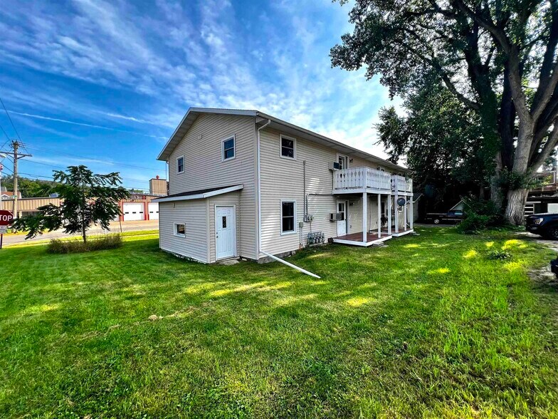 Building Photo - 219 4th Ave