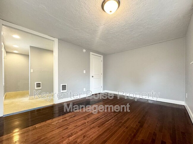 Building Photo - 1904 N 26th St