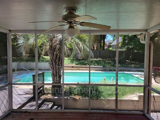 Building Photo - 3719 El Cordero Ranch Springs Rd
