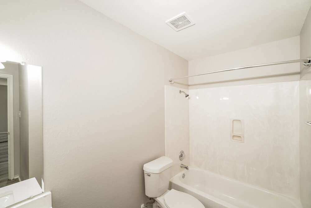 Building Photo - 117 Mood Lake Dr