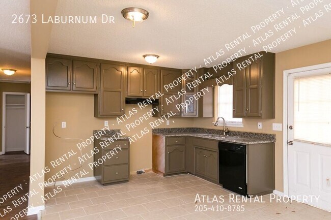 Building Photo - 2673 Laburnum Dr