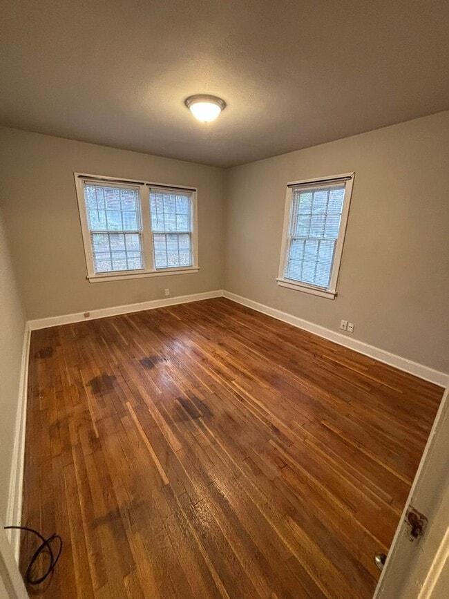 Building Photo - 129 Boles St