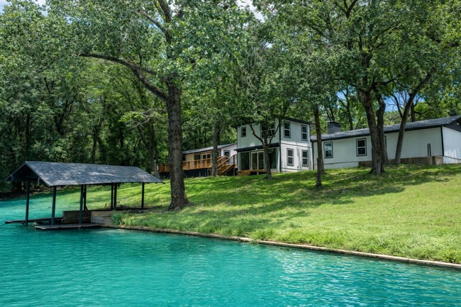 Building Photo - 2155 Hickory Trce