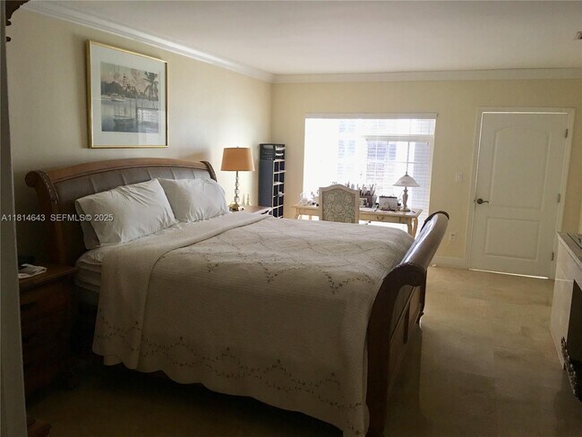 Building Photo - 3235 SW 58th Ct