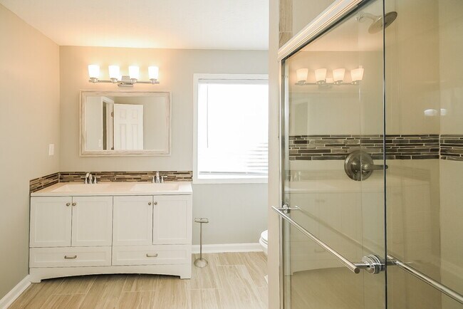 Building Photo - 77 Harbour Town Cove