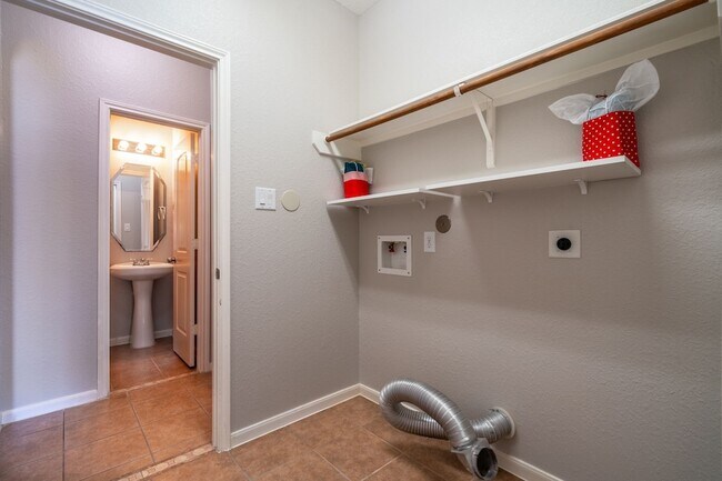 Building Photo - 138 Magnolia Grove Ln