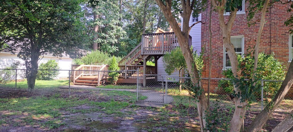 Building Photo - 315 Bosley Ave