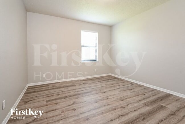 Building Photo - 10431 55th Ct E