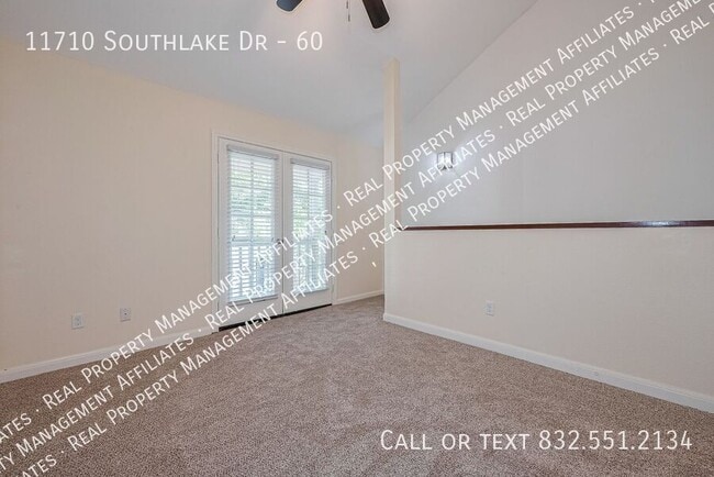 Building Photo - 11710 Southlake Dr