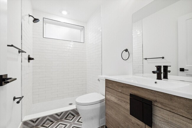 Building Photo - 1834 N 18th St