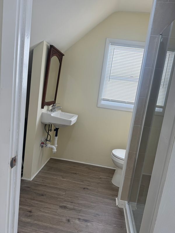 Building Photo - 752 Norwood Rd