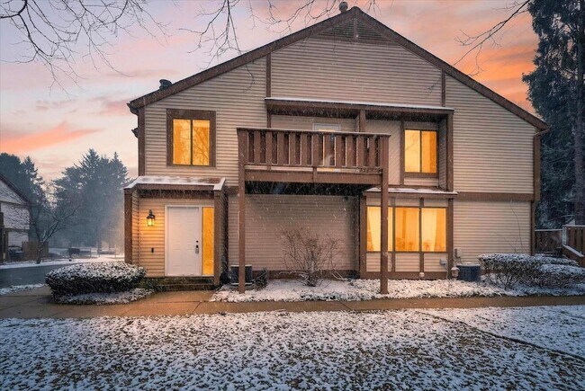Building Photo - 4870 Foxfire Trail