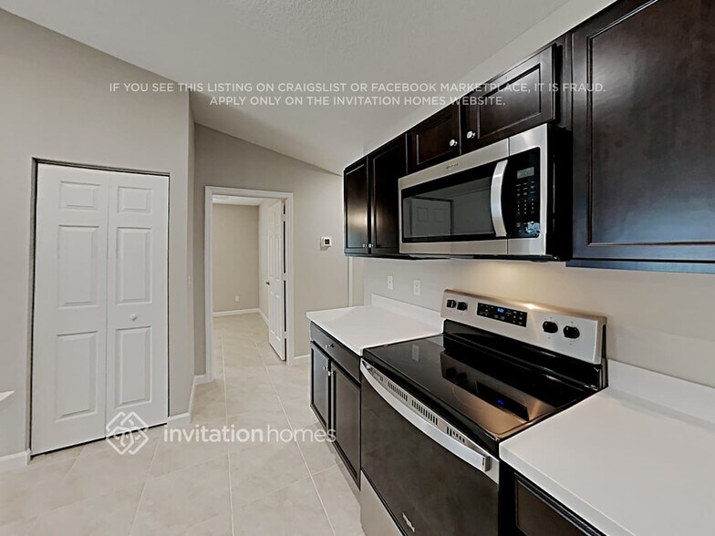 Building Photo - 1026 SW Colorado Ave