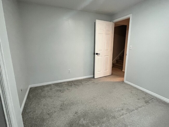 Building Photo - 5 Bed/4 Bath House For Rent in SLC!!!