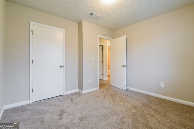 Building Photo - 10345 Canyon Trail