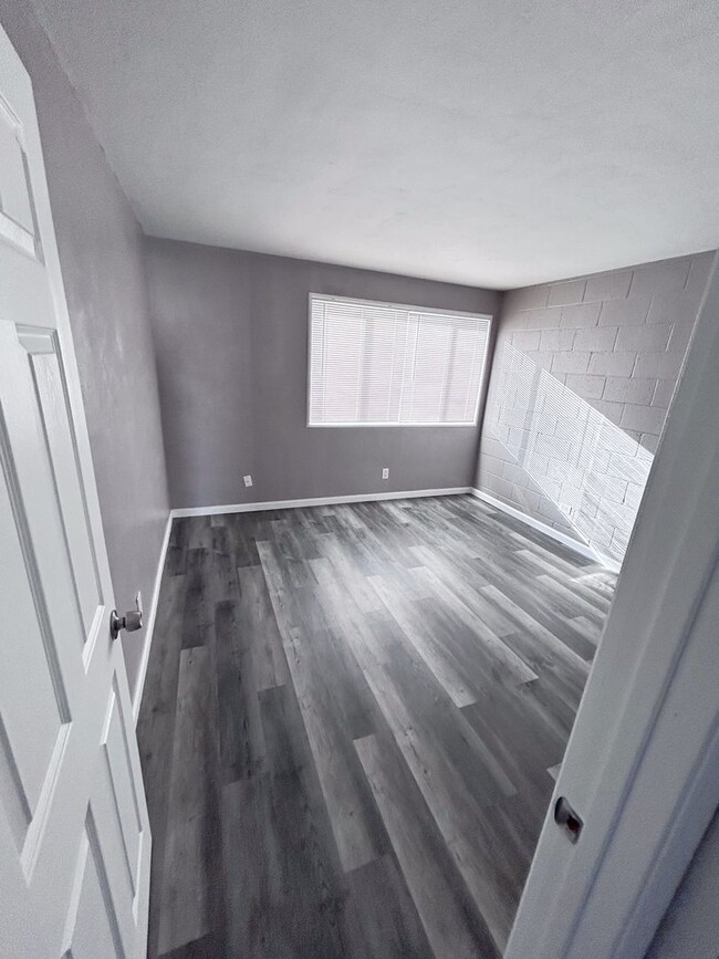 Building Photo - Remodeled 3 bedroom in Stead