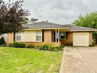 Building Photo - 9519 Stratford Dr