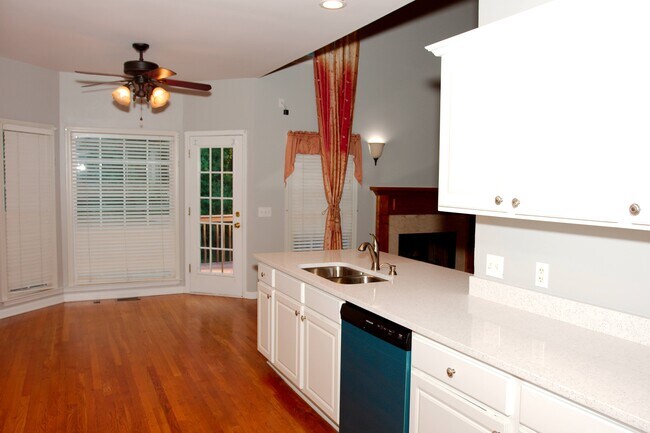 Building Photo - 2927 Arbor Creek Ln