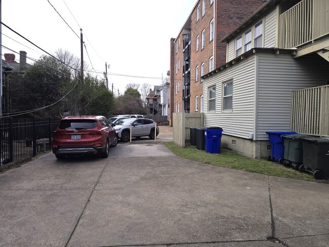 Building Photo - 621 W Princess Anne Rd