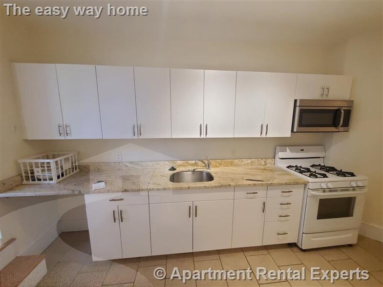 Building Photo - 991 Massachusetts Ave