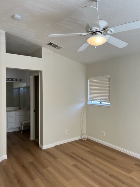 Building Photo - 417 Powell Dr