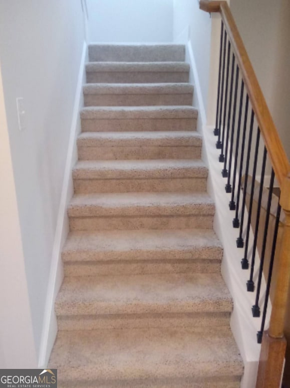 Building Photo - 124 Vivian Ln