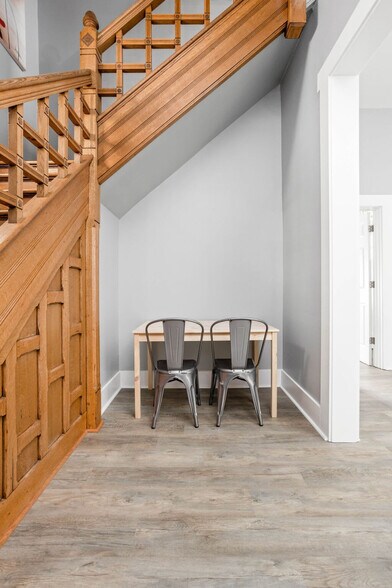 Building Photo - 848 Camp St